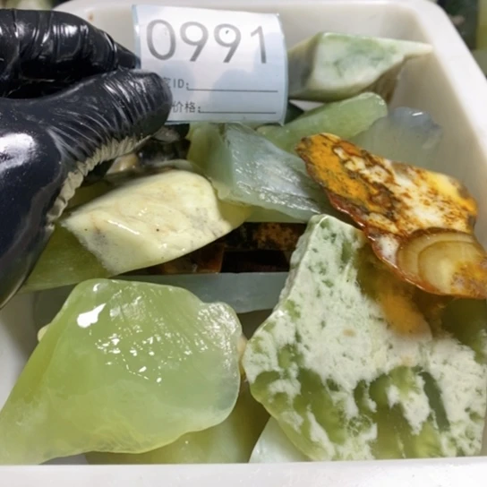 【闪购商品】未镶嵌蛇纹石玉珠宝玉器