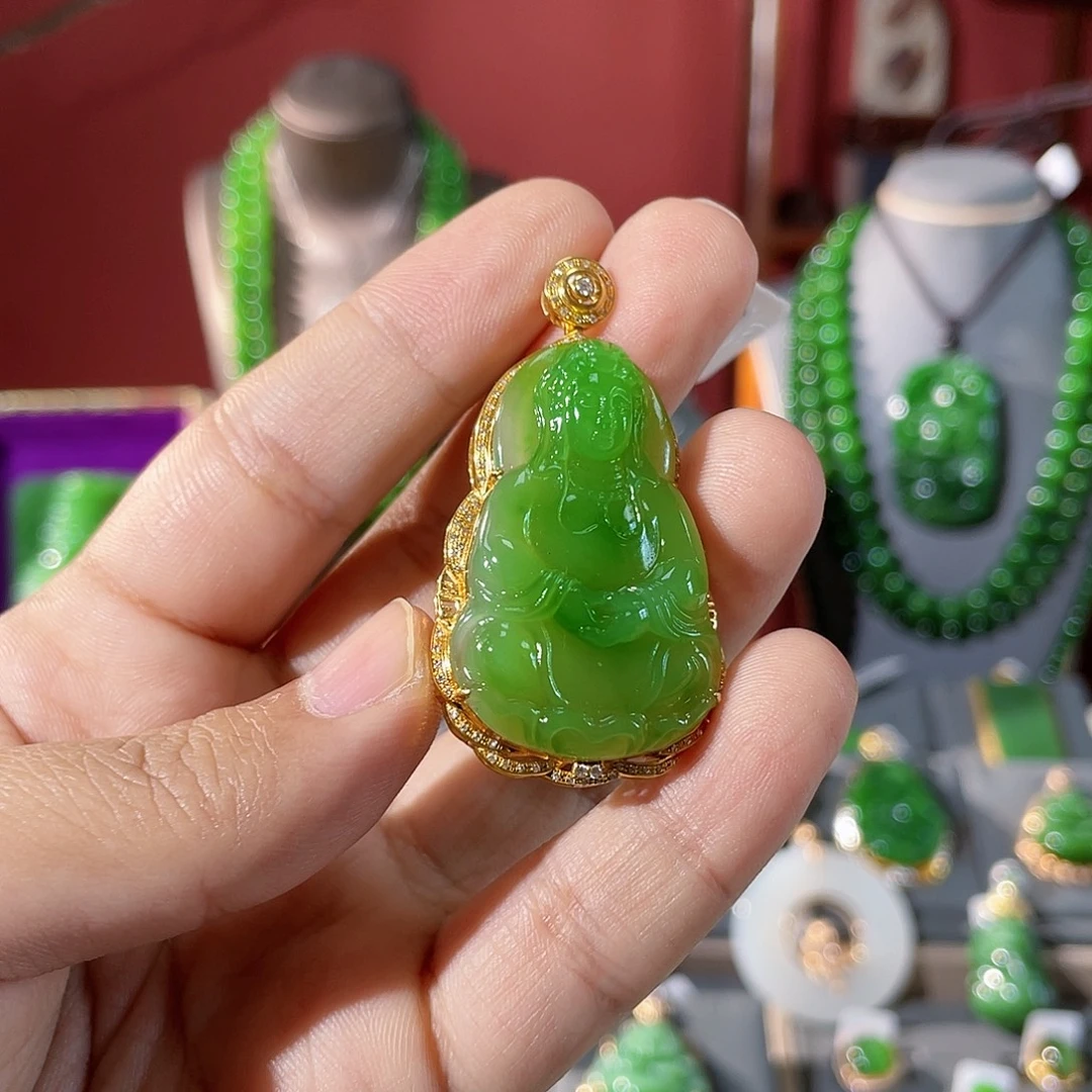 和田玉（碧玉）18K金镶嵌颈饰