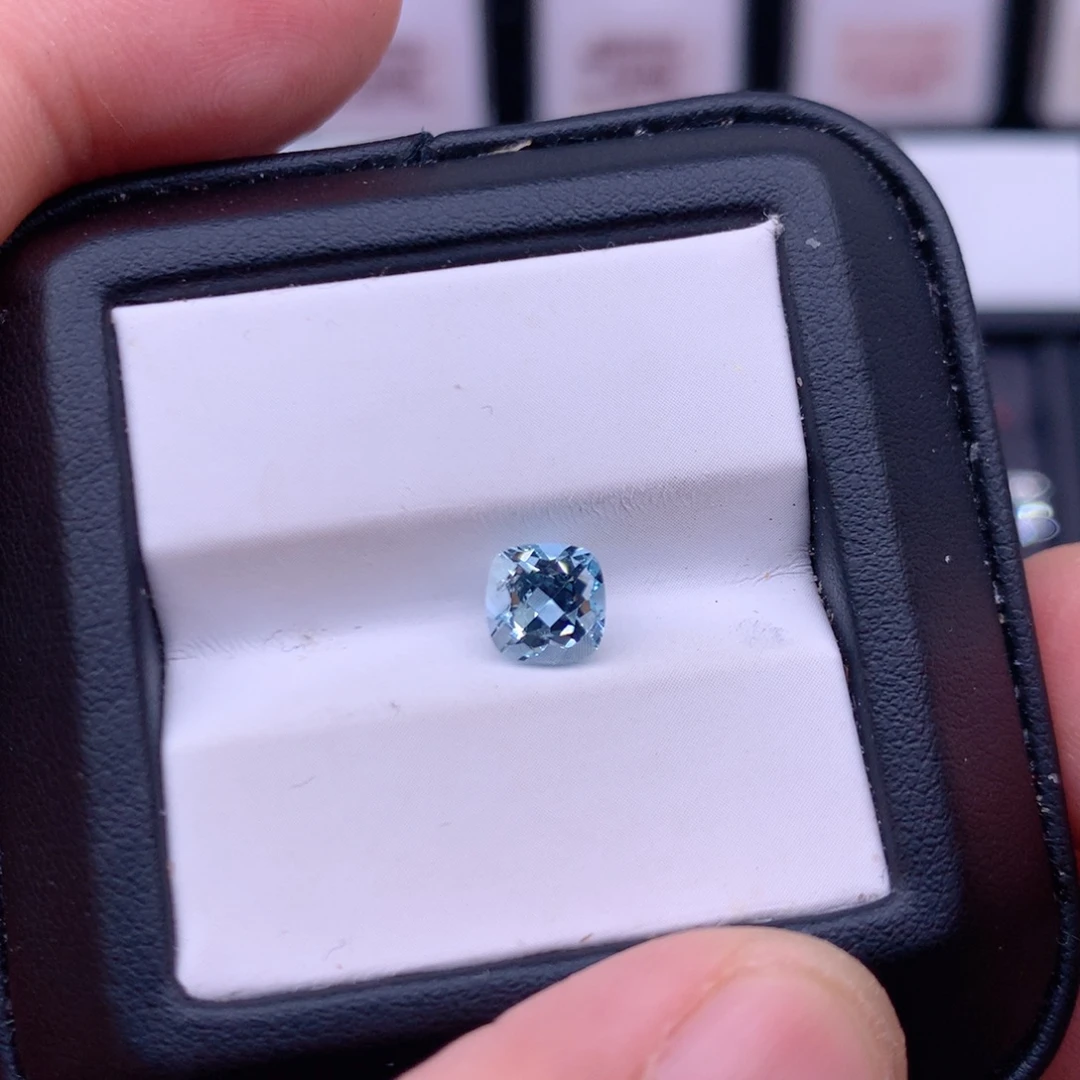 海蓝宝石裸石1.19克拉枕方