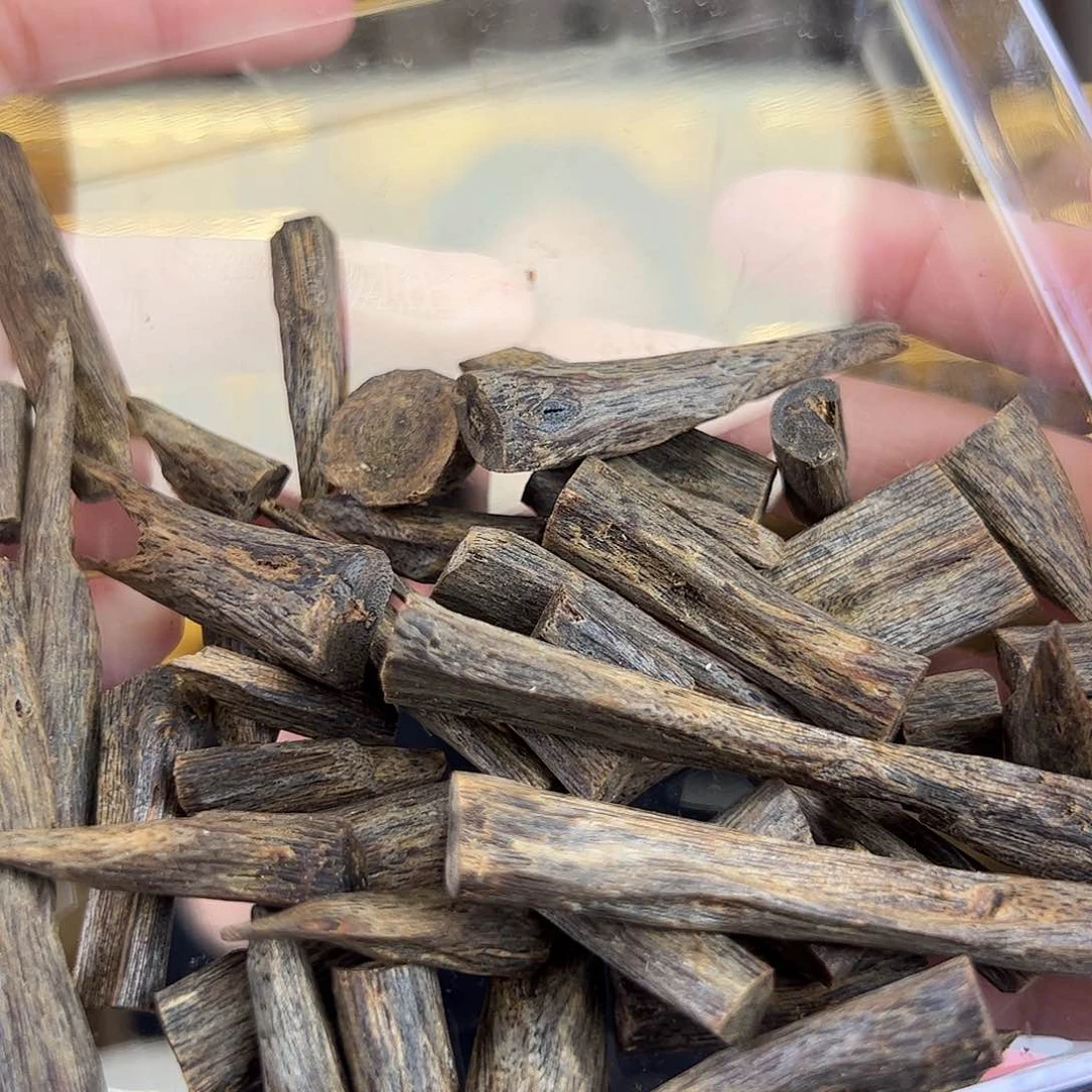 沉香沉香碎屑张勺子碎料43克