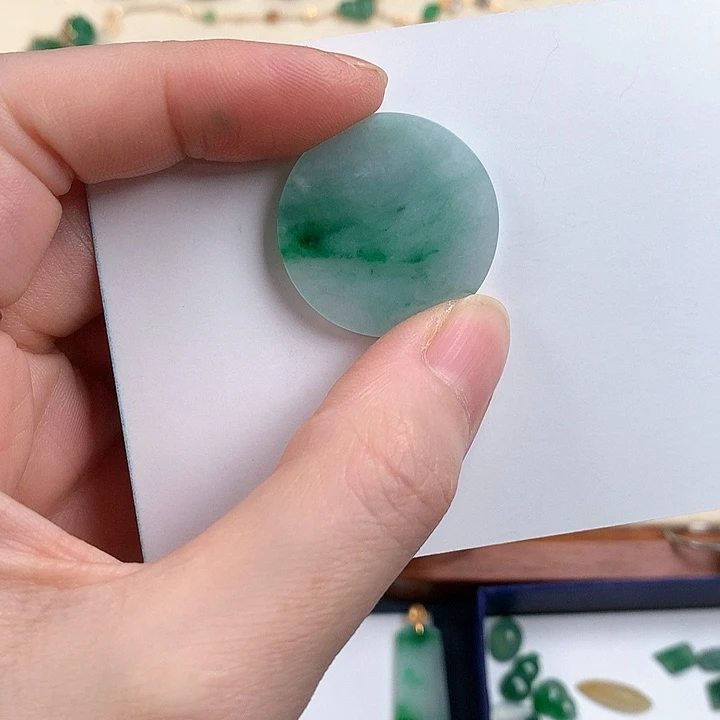 颈饰18K金镶嵌翡翠7524777788