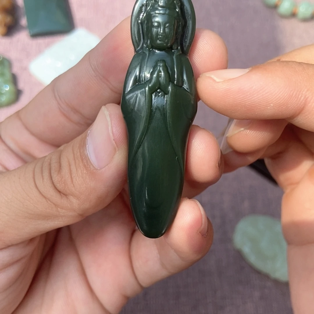颈饰未镶嵌和田玉