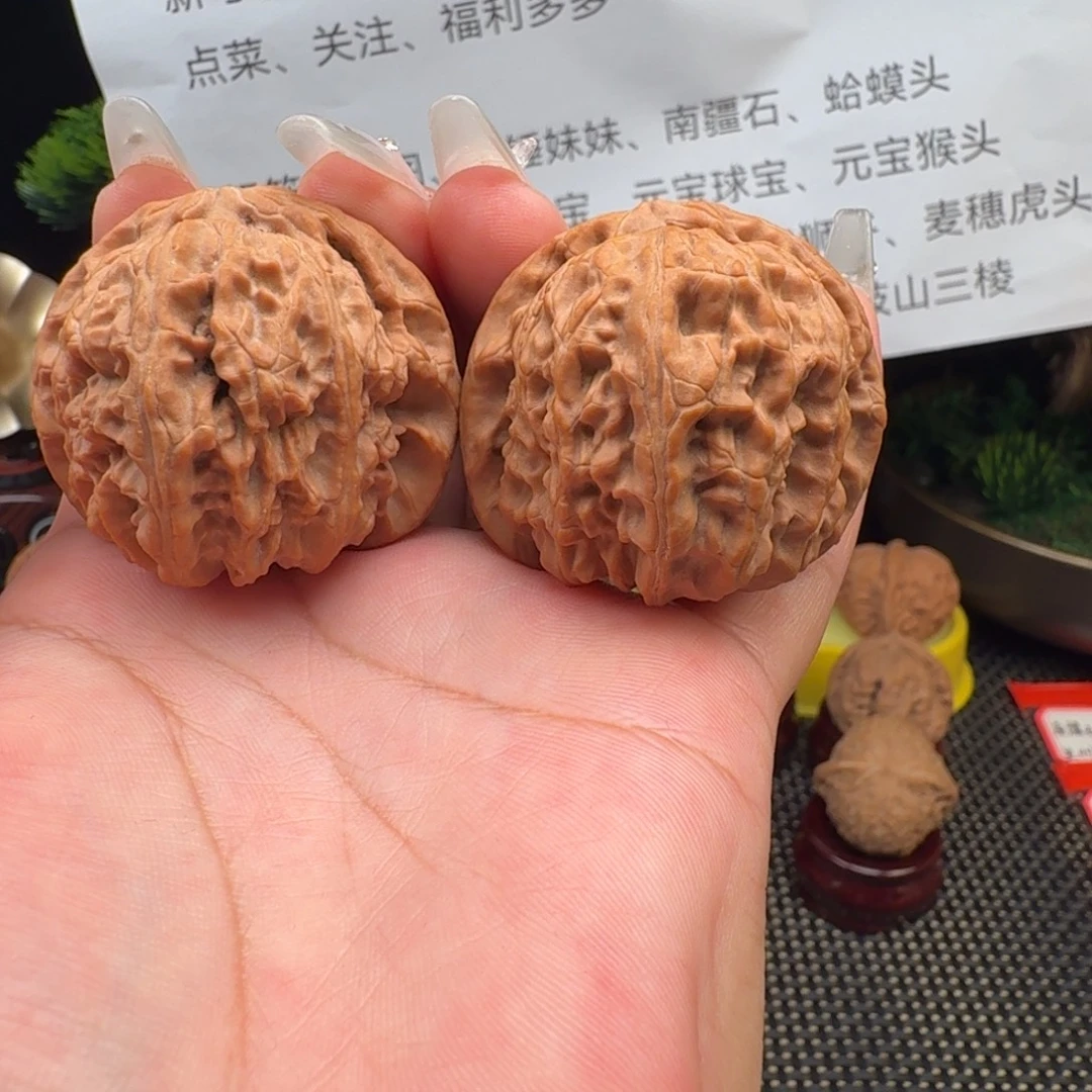 阳***福把件文玩核桃全品无修白狮子42尺