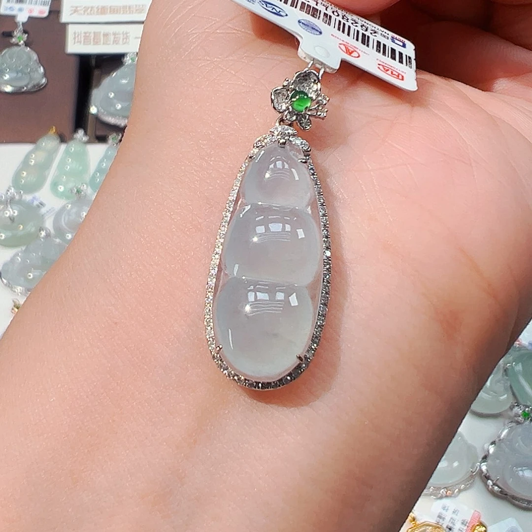 翡翠18K金镶嵌吊坠(不含链)福豆