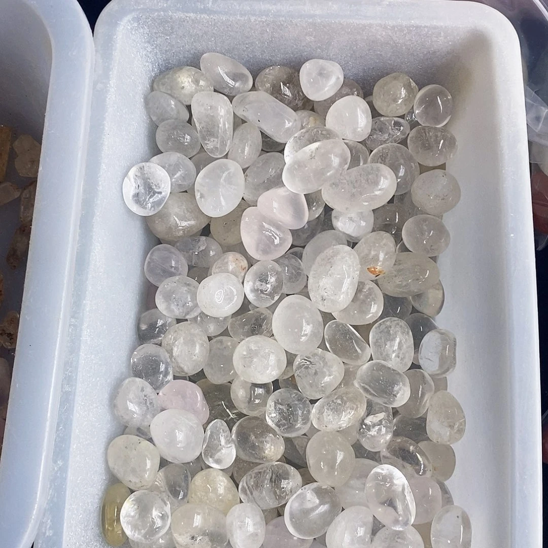 桑***朵未镶嵌珠宝半成品水晶