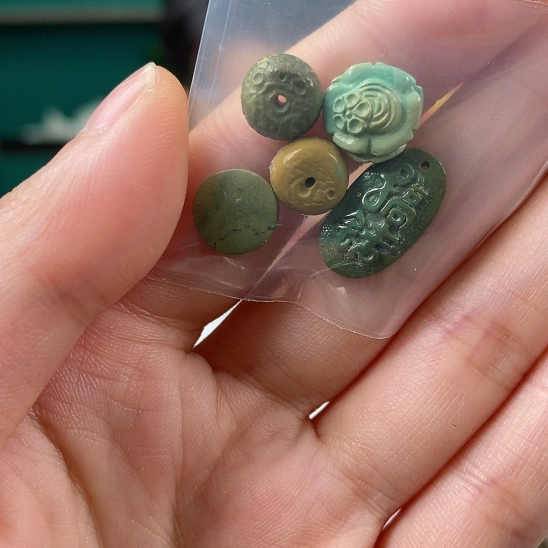 绿松石未镶嵌珠宝奇石