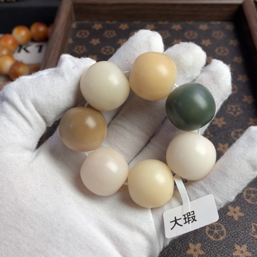 菩提根/象牙果吊坠22.6，大瑕