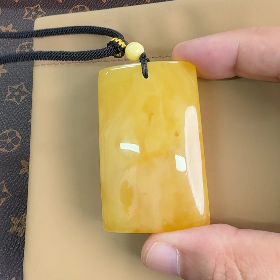 裸石琥珀未镶嵌14700000000