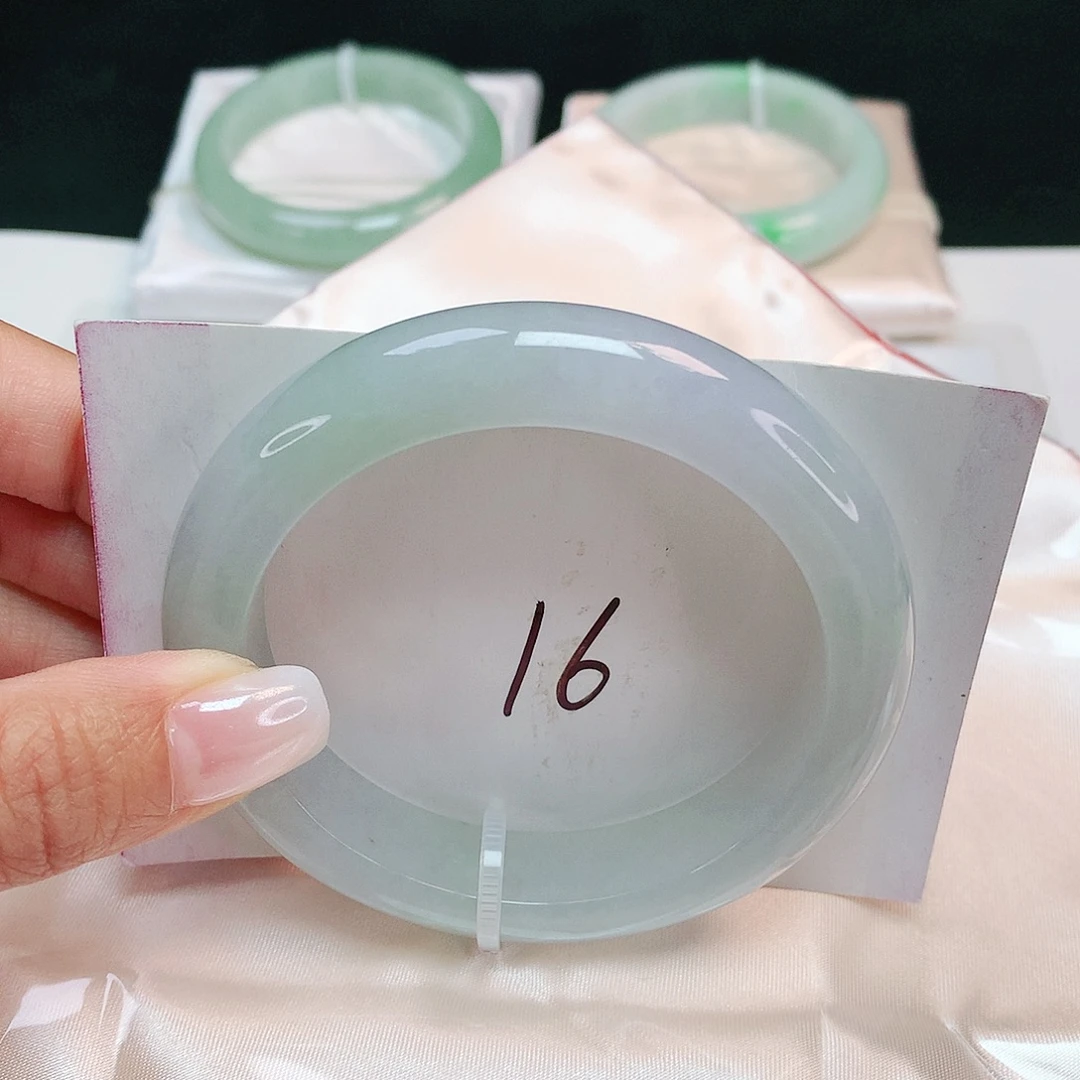 翡翠未镶嵌手镯 正圈55+