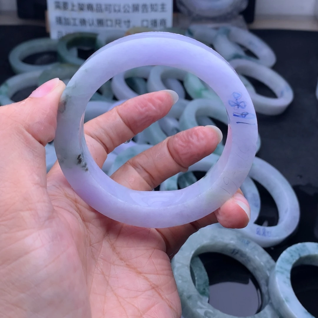 未镶嵌手镯定制翡翠