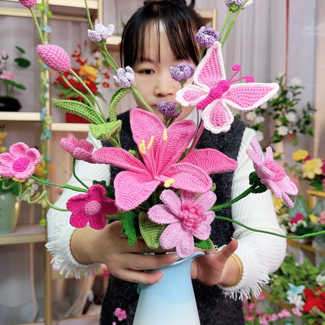 纯手工钩织手工制作百合花束