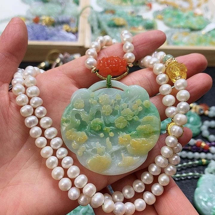 翡翠颈饰未镶嵌吊坠