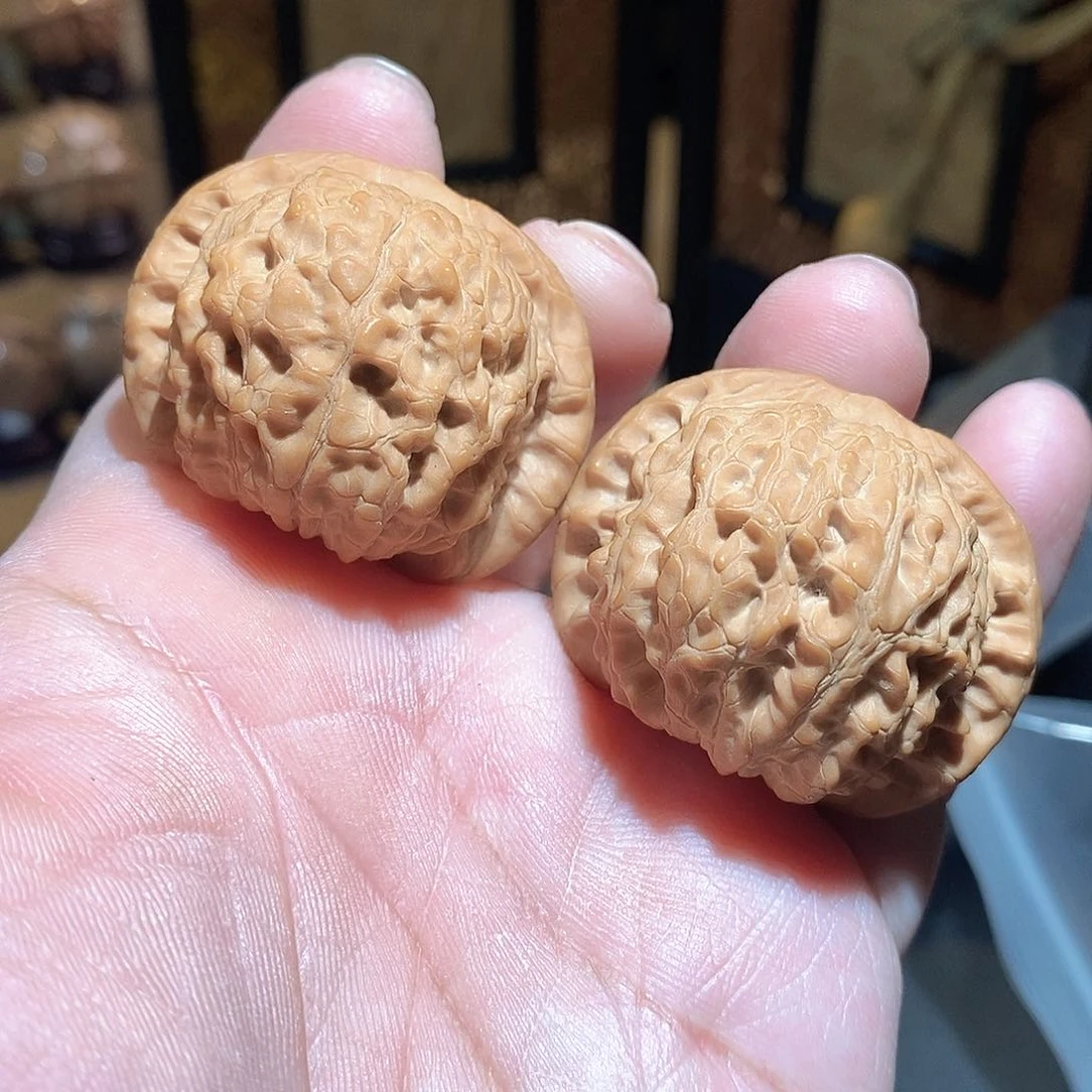 文玩核桃把件42血麒麟全品