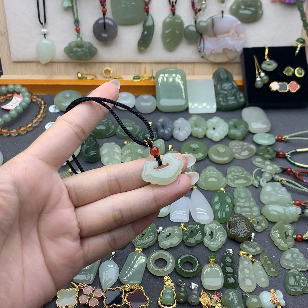 和田玉吊坠(不含链)未镶嵌