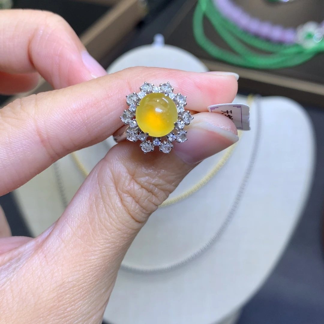 颈饰18K金镶嵌翡翠