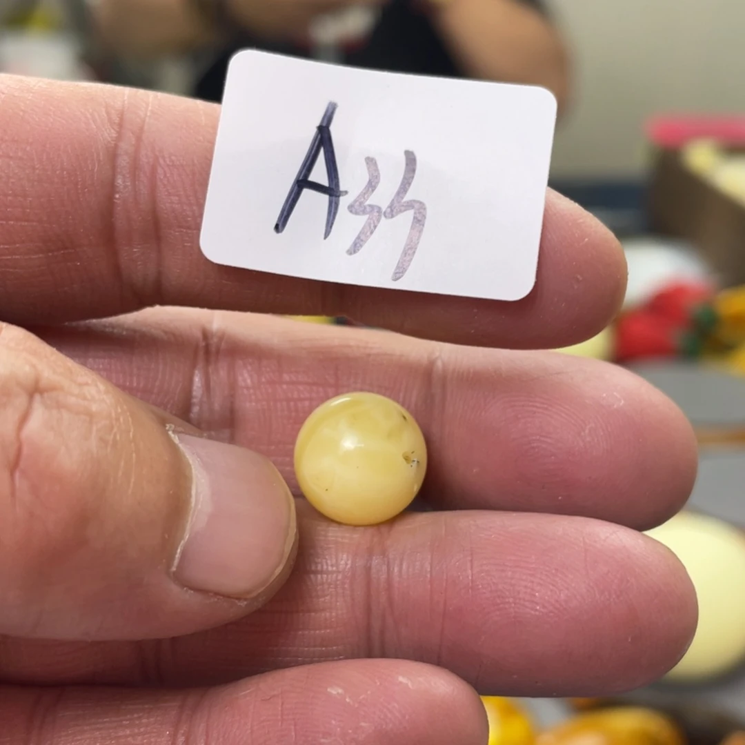 手链琥珀未镶嵌多样性发，发其中一件