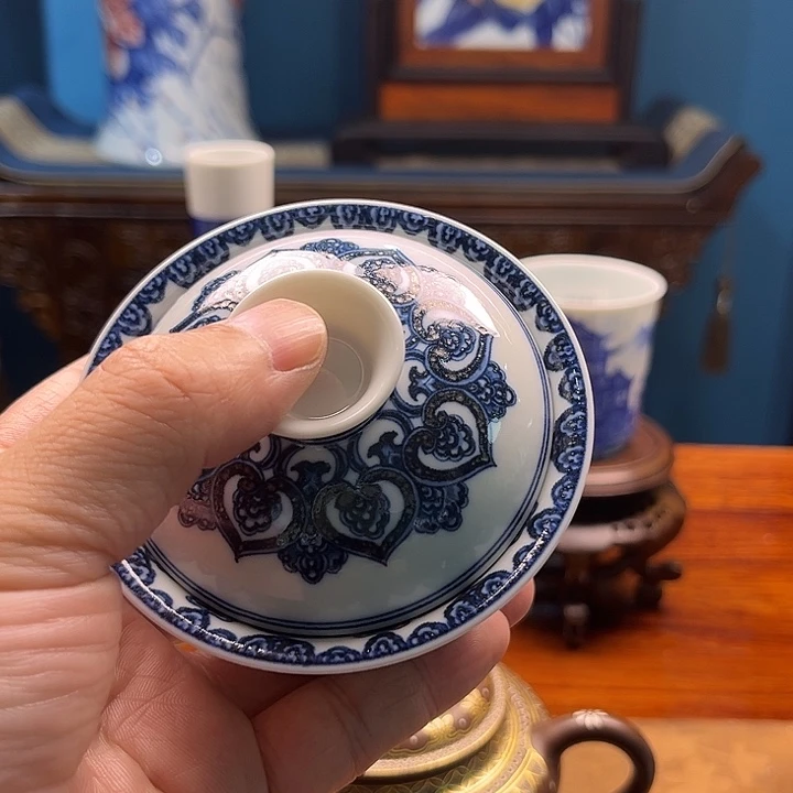 谢***训琉璃手工艺品陶瓷艺术展