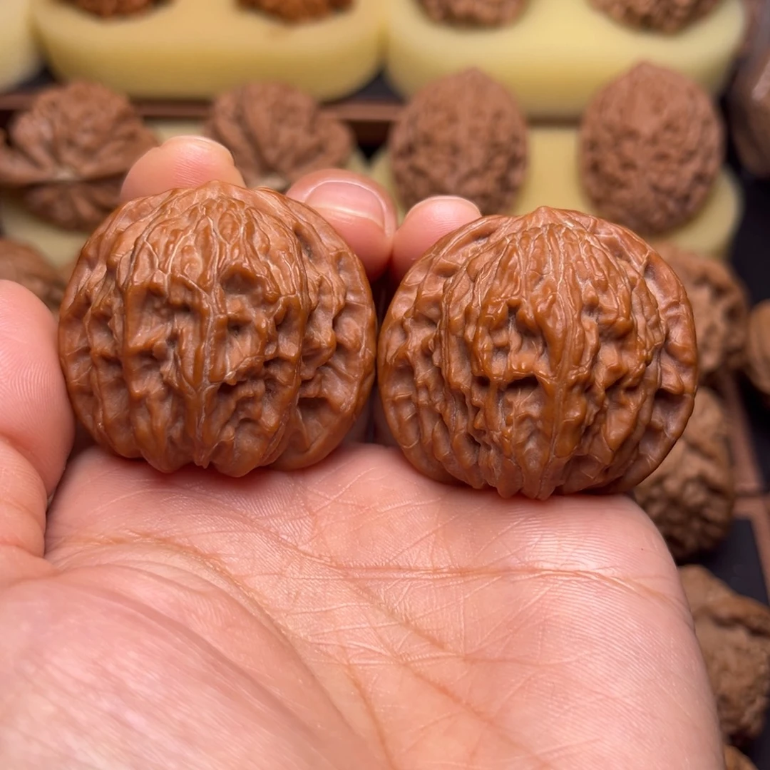 神***总文玩核桃把件磨盘40左右