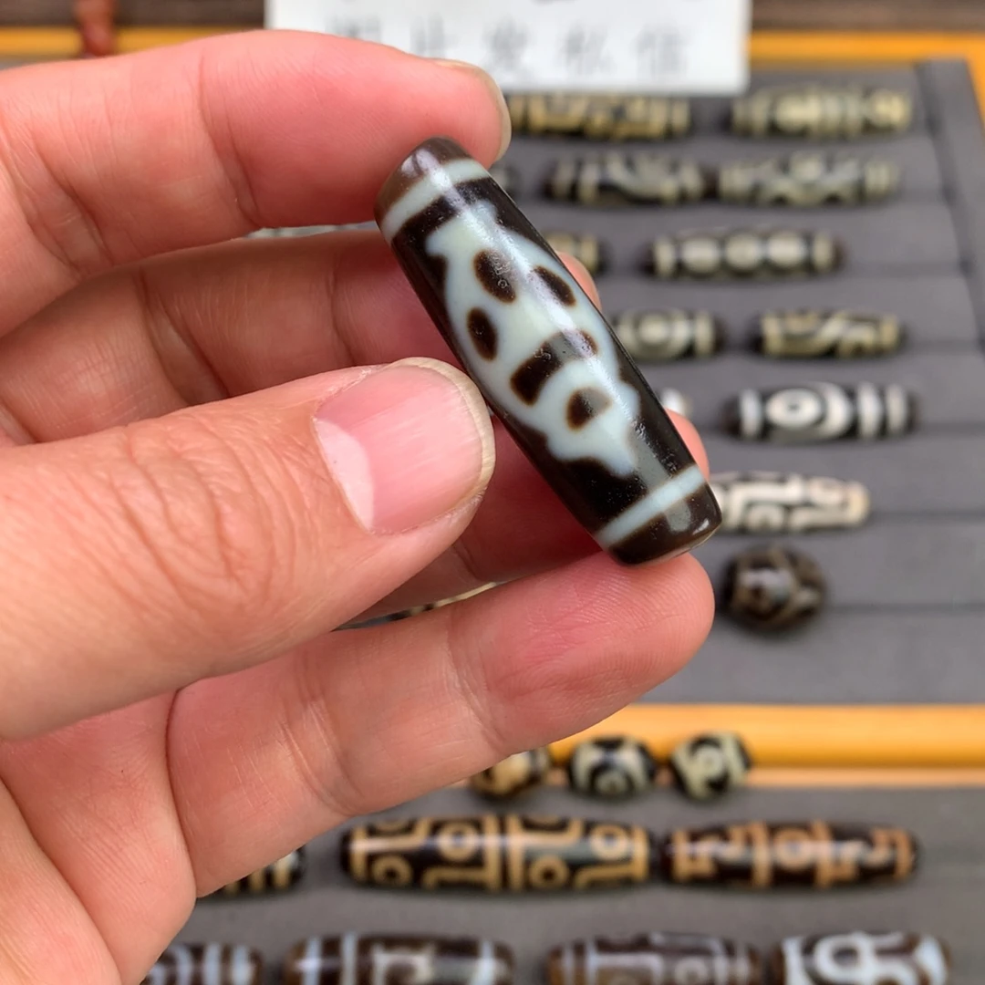 玛瑙/玉髓颈饰未镶嵌浮***染