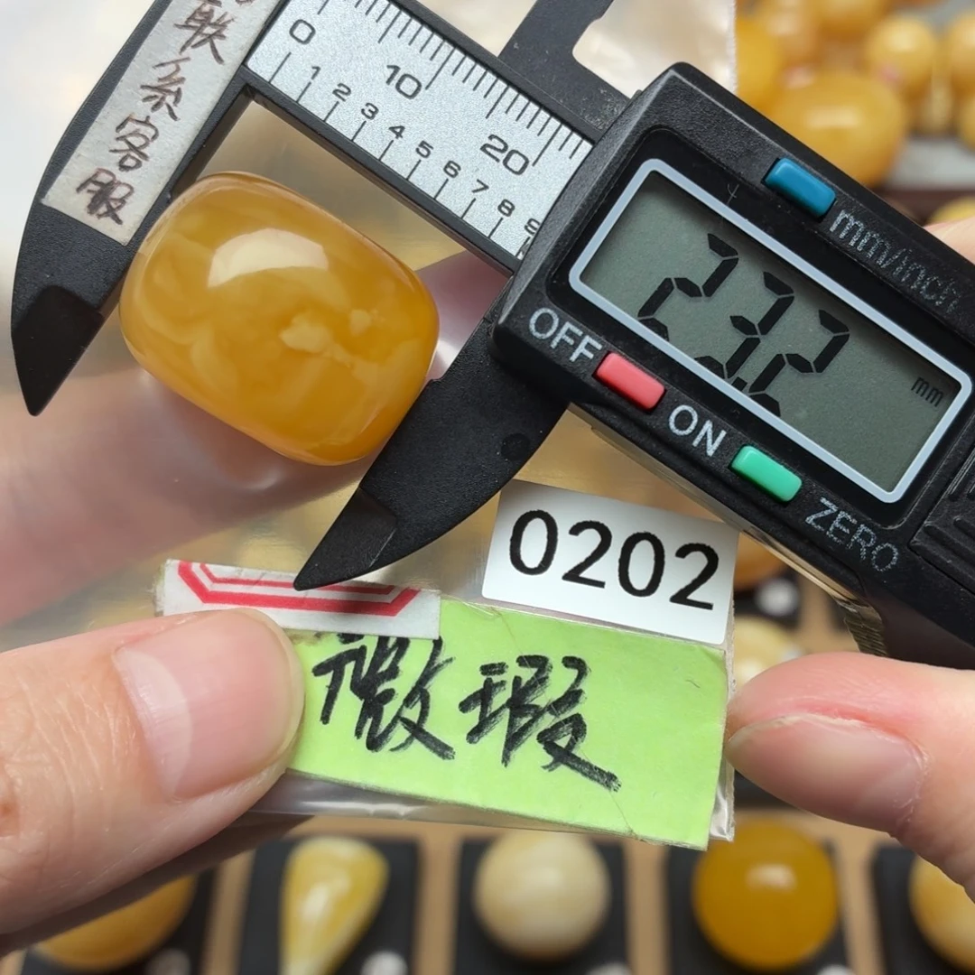 琥珀未镶嵌裸石蜜蜡大墩子漏价