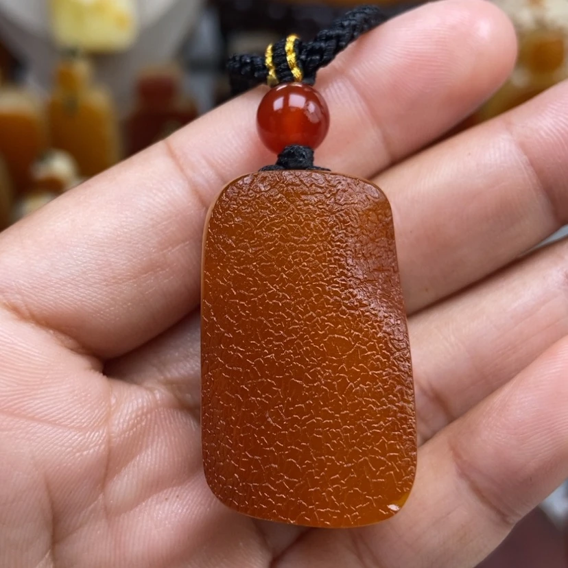 【闪购商品】琥珀颈饰未镶嵌