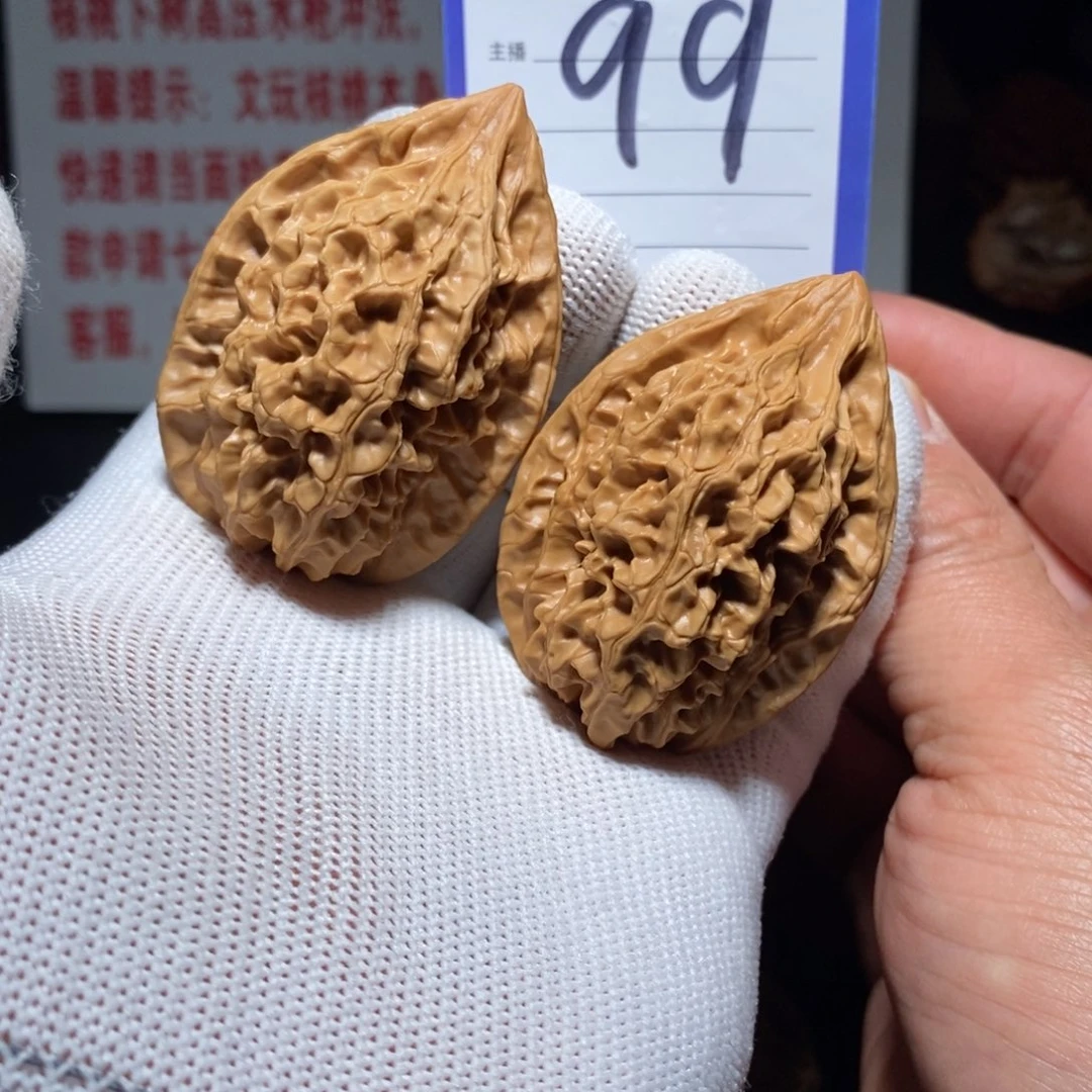 文玩核桃把件39全品野生鸡心恨天高