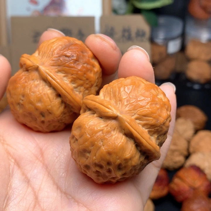 桃核把件龙珠元宝45尺寸