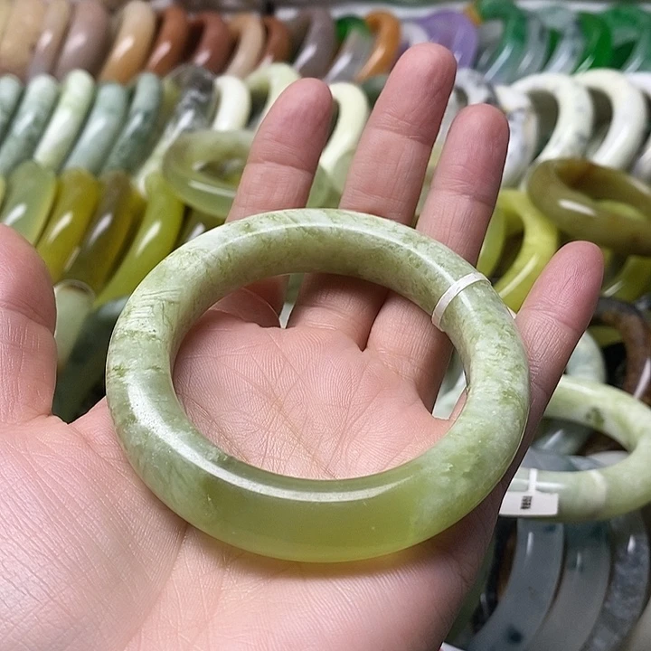 未镶嵌蛇纹石玉手镯
