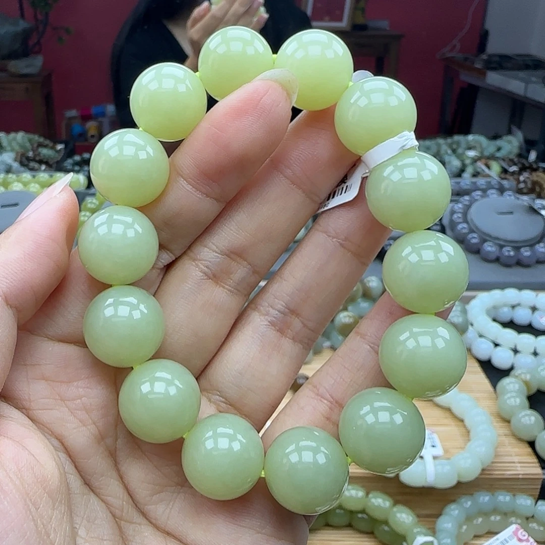 和田玉未镶嵌手串