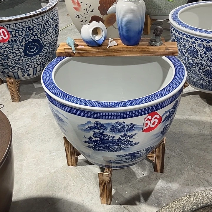 秉***院景德镇陶瓷鱼缸艺术