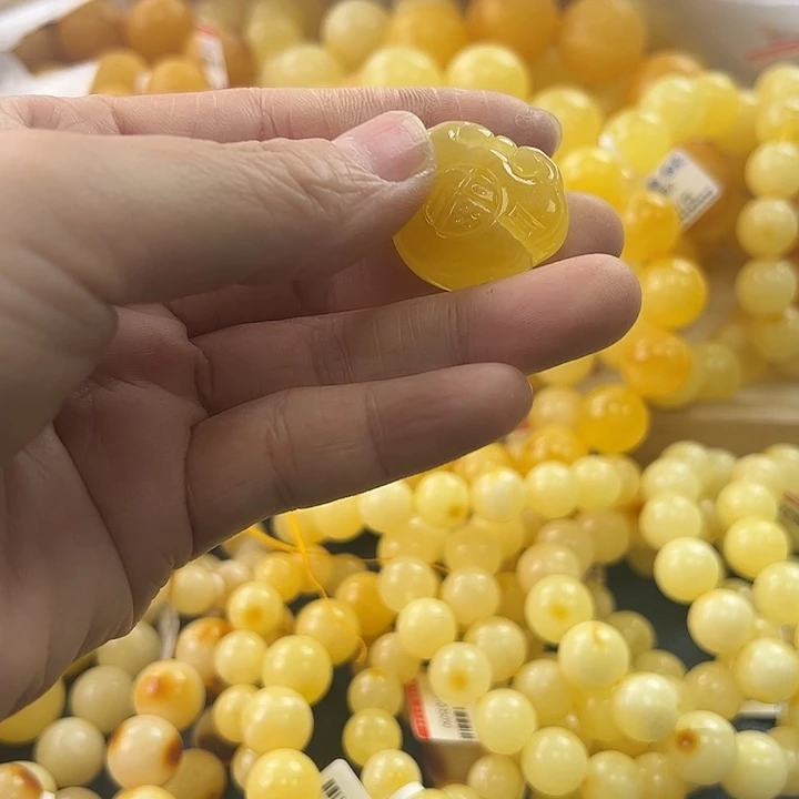 未镶嵌琥珀珠宝奇石