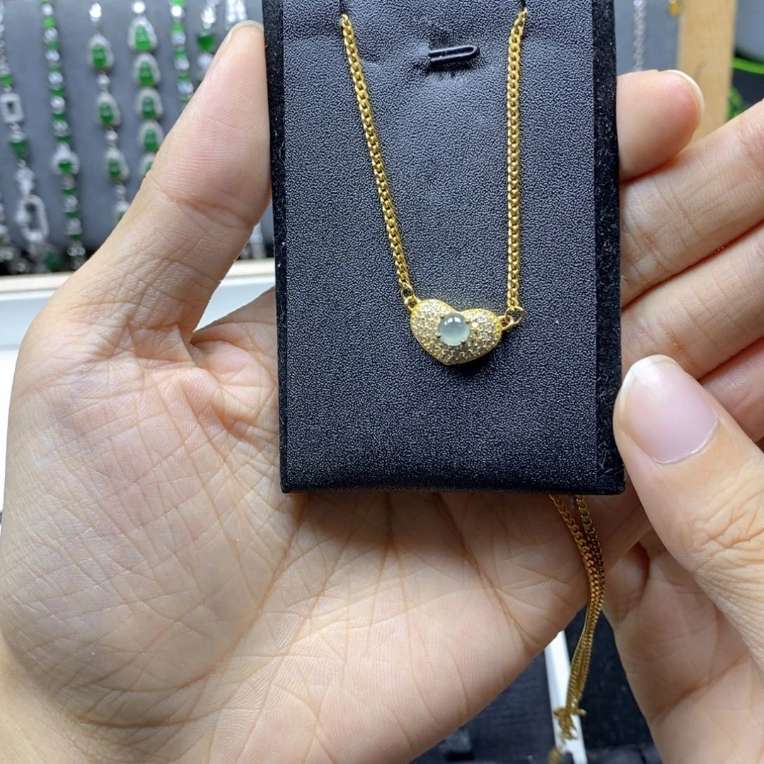 翡翠银S925镶嵌颈饰咕**人