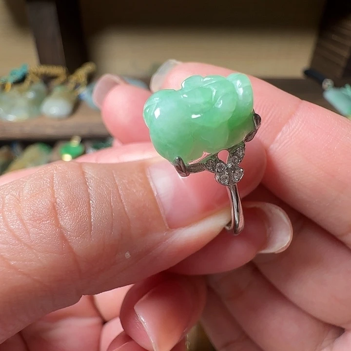 翡翠未镶嵌手镯翡翠99