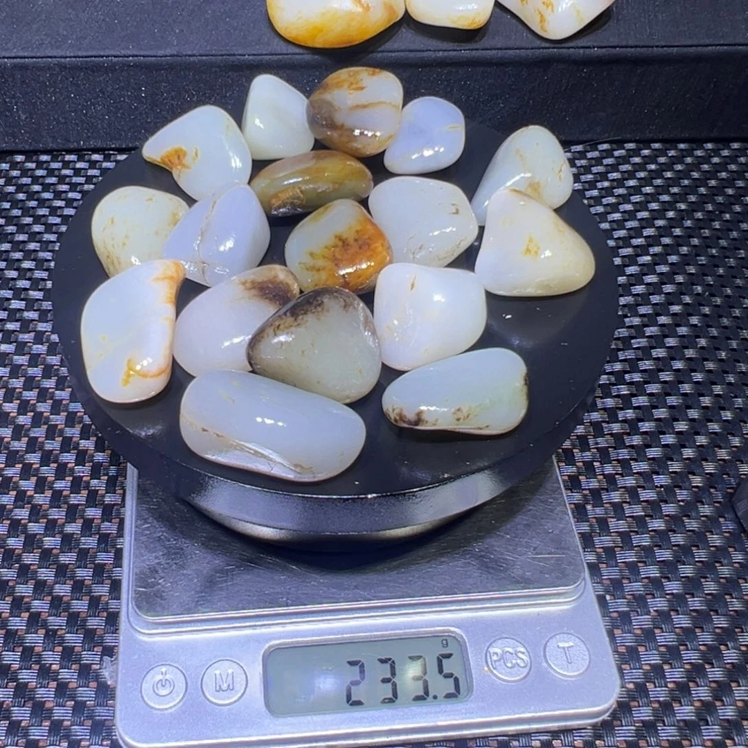 和田玉（子料）未镶嵌吊坠(不含链)233克