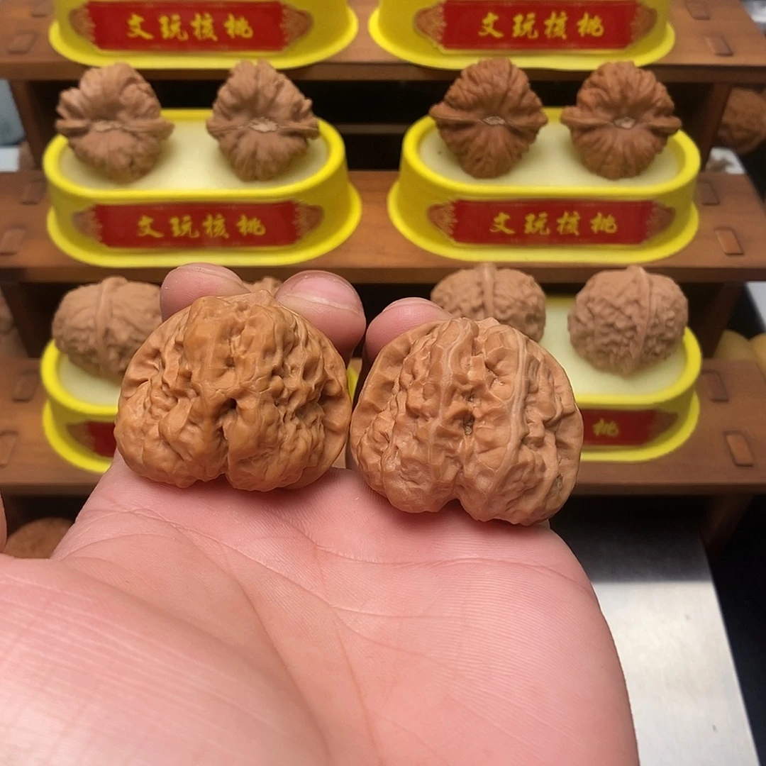 文玩核桃吊坠蛤蟆头