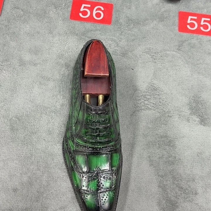 鳄鱼皮（革）全高光鳄鱼皮43国码帝王绿