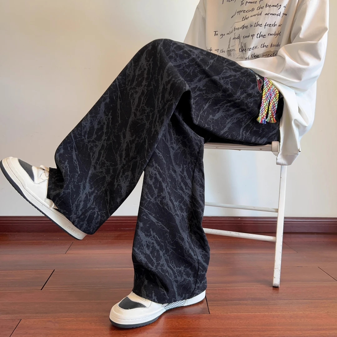 潮牌扎染刺绣2025黑色休闲裤男士潮流青少年宽松直筒长裤子