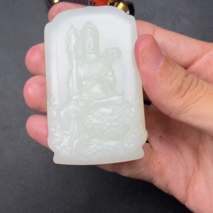 用***8和田玉未镶嵌颈饰