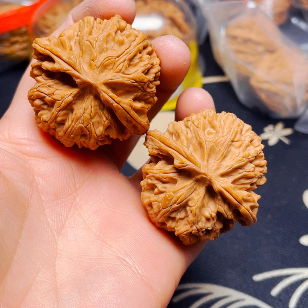 吊坠文玩核桃小****全苹果圆的