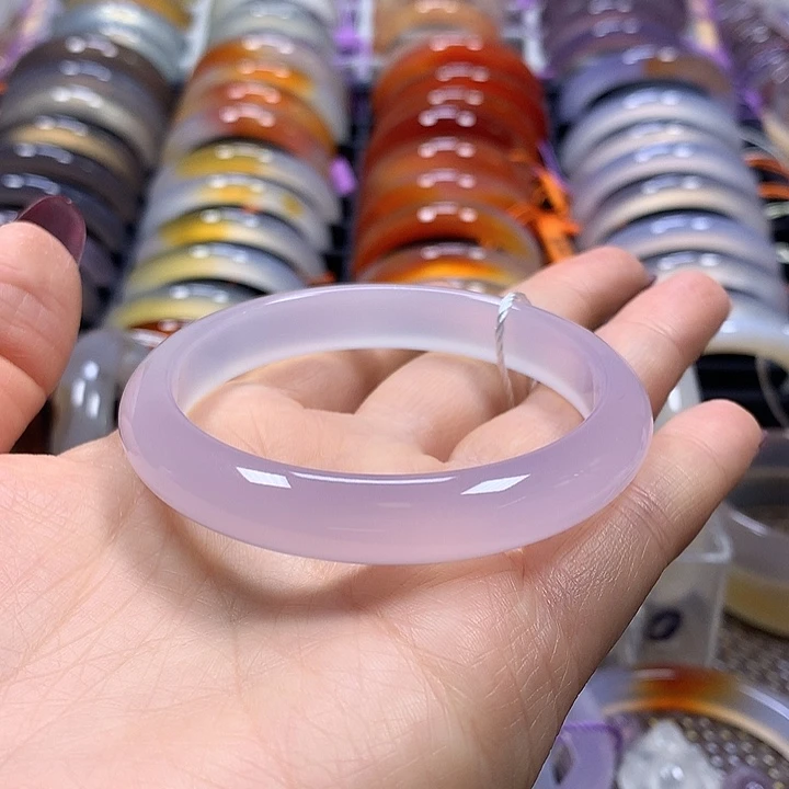 亮***心玛瑙/玉髓未镶嵌手镯