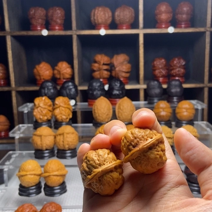 文玩核桃吊坠脑纹蛙33