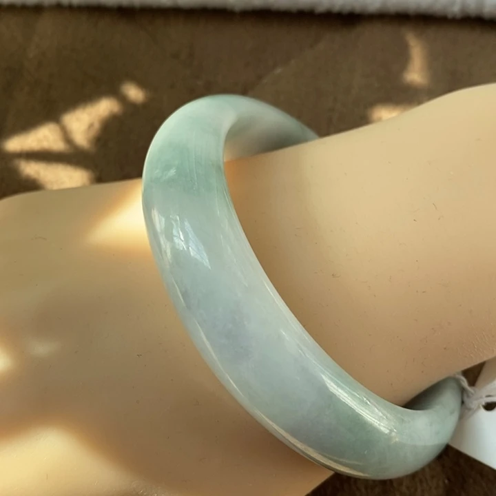 翡翠未镶嵌手镯13658058