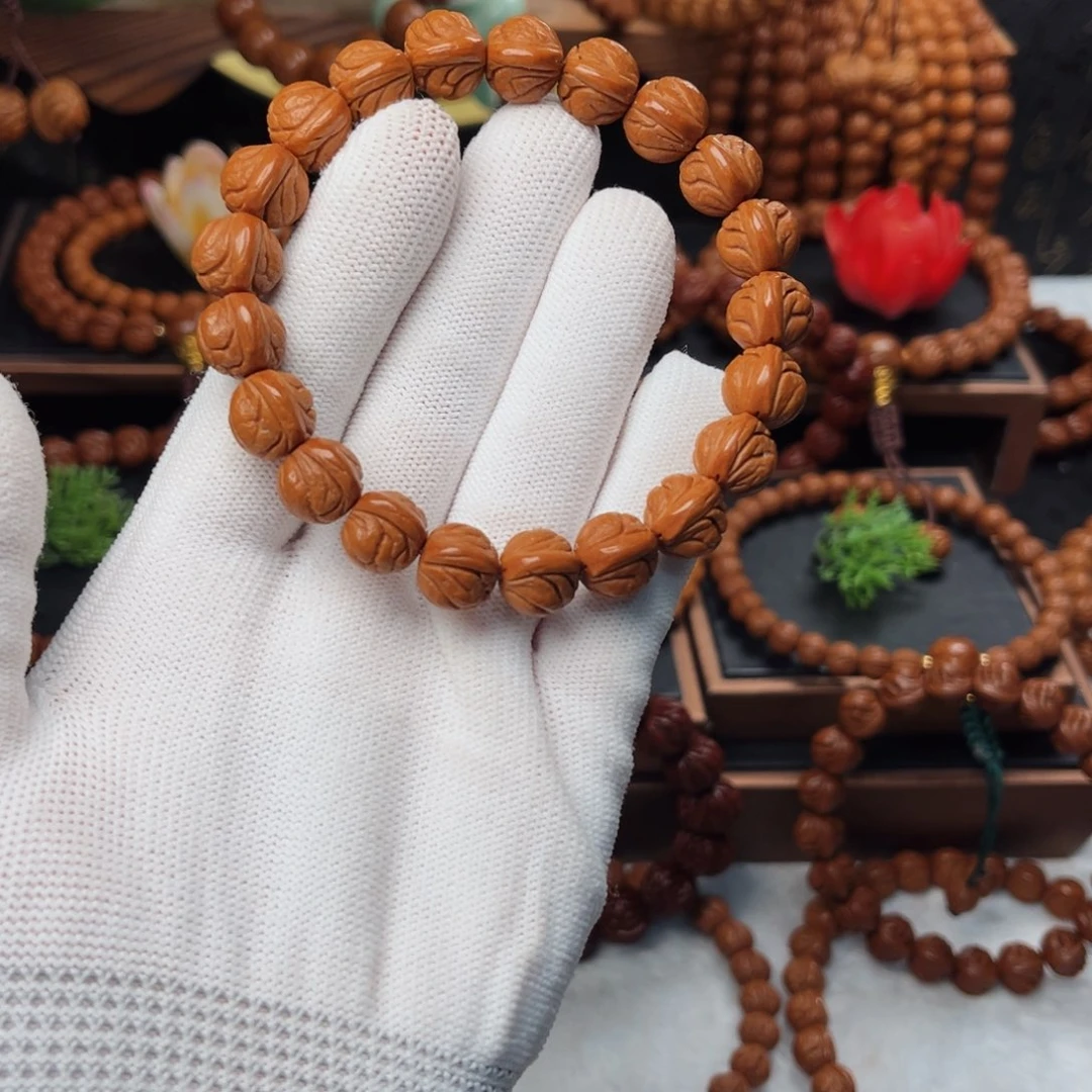 吊坠桃核12玉龙脊手串