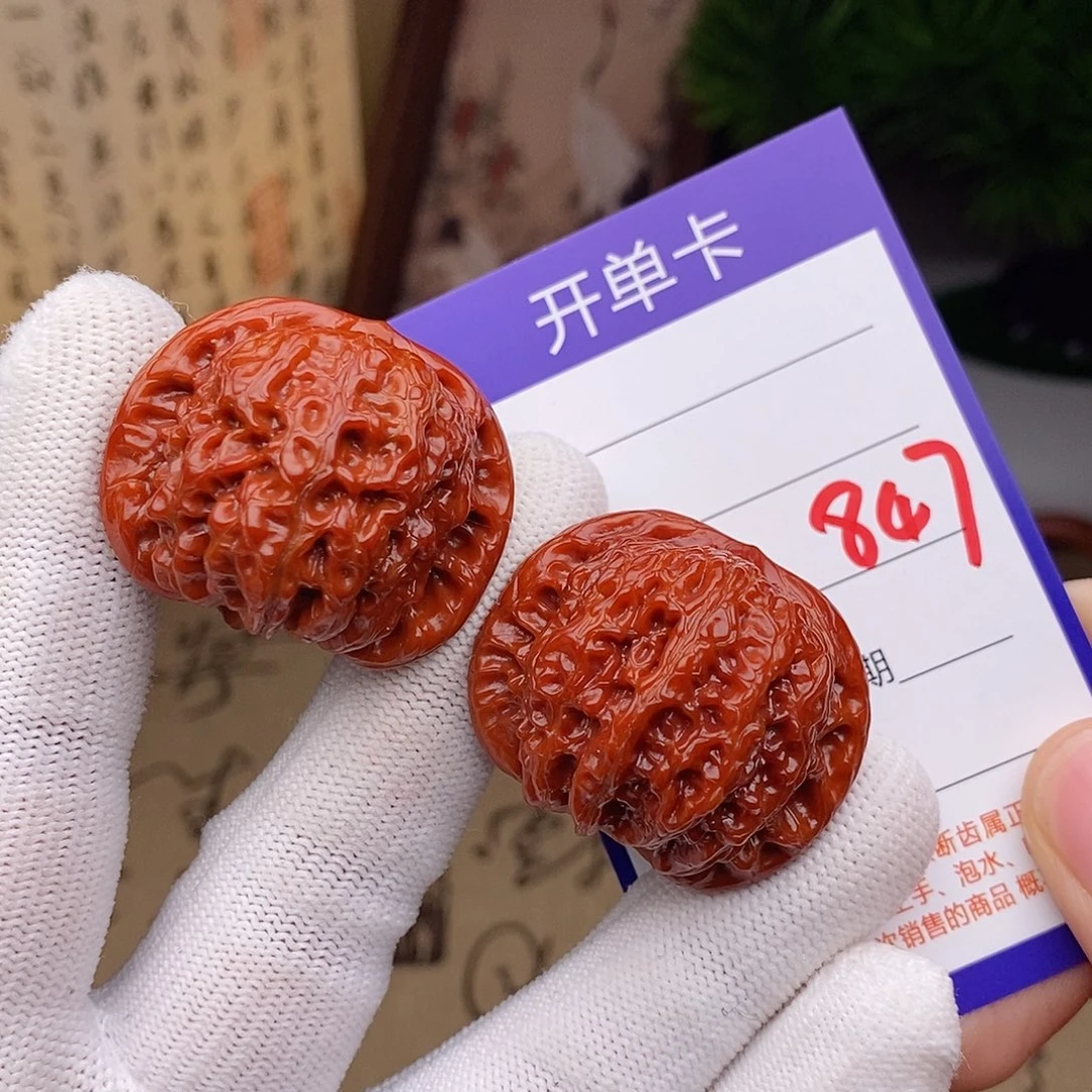 文玩核桃把件37血麒麟847