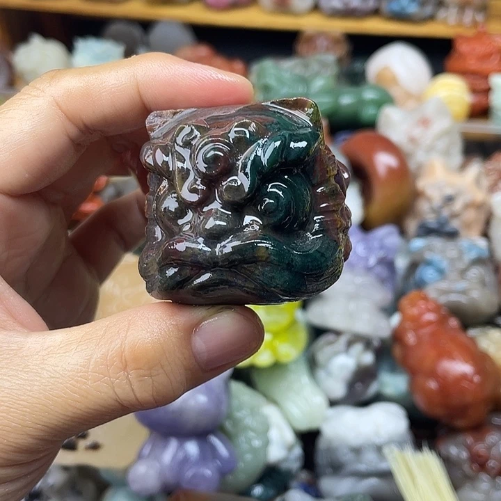 石英岩玉未镶嵌醒狮