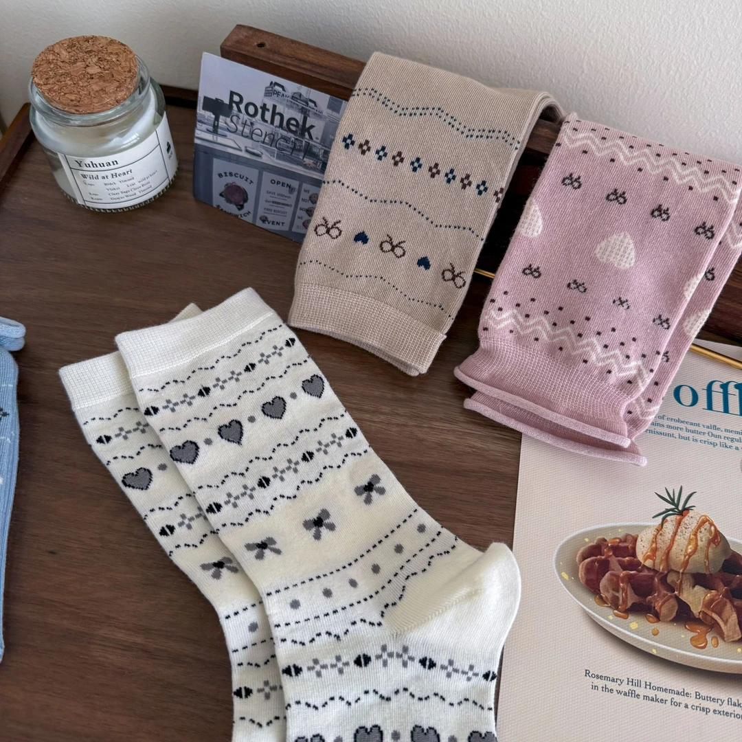 费尔岛复古风袜子女秋款森系爱心卷边棉袜日系中筒袜堆堆袜