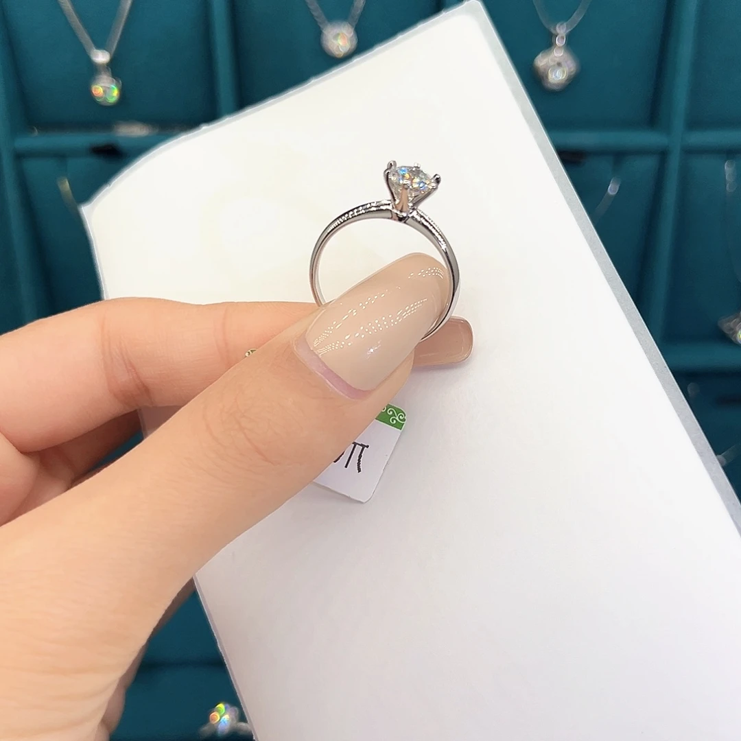 实验室培育钻石铂Pt950镶嵌t家六爪一克拉19