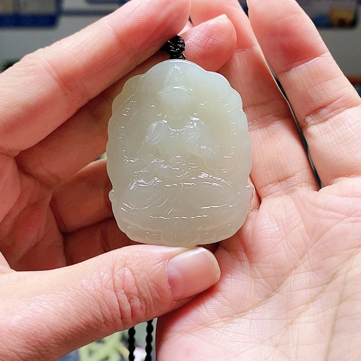 【闪购商品】颈饰未镶嵌和田玉