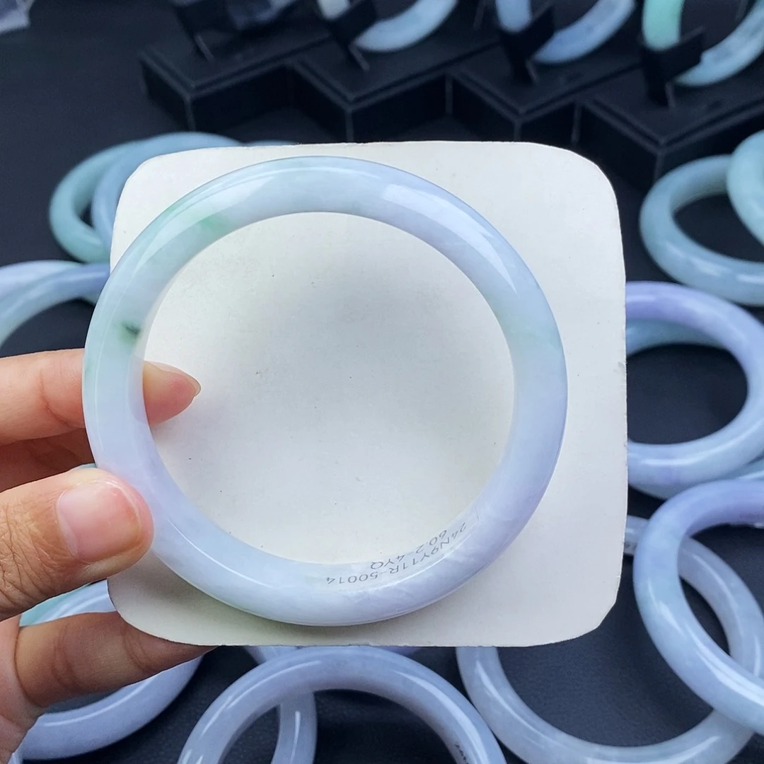 翡翠手镯未镶嵌60圈淡春彩手镯