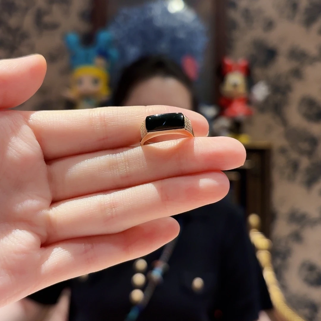 翡翠18K金镶嵌戒指